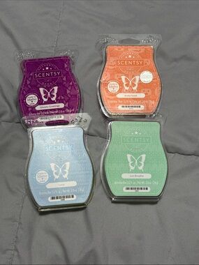 Scentsy 4-Pack Wax Bars in Purple, Orange, Light Blue, Mint Green